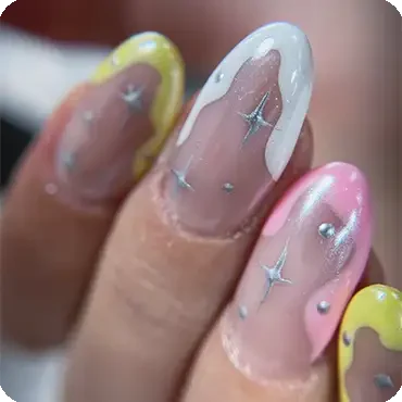 کاشت و طراحی ناخن